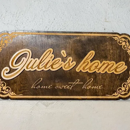 Julia Central 公寓 *