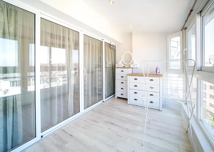 Julia Central Apartment